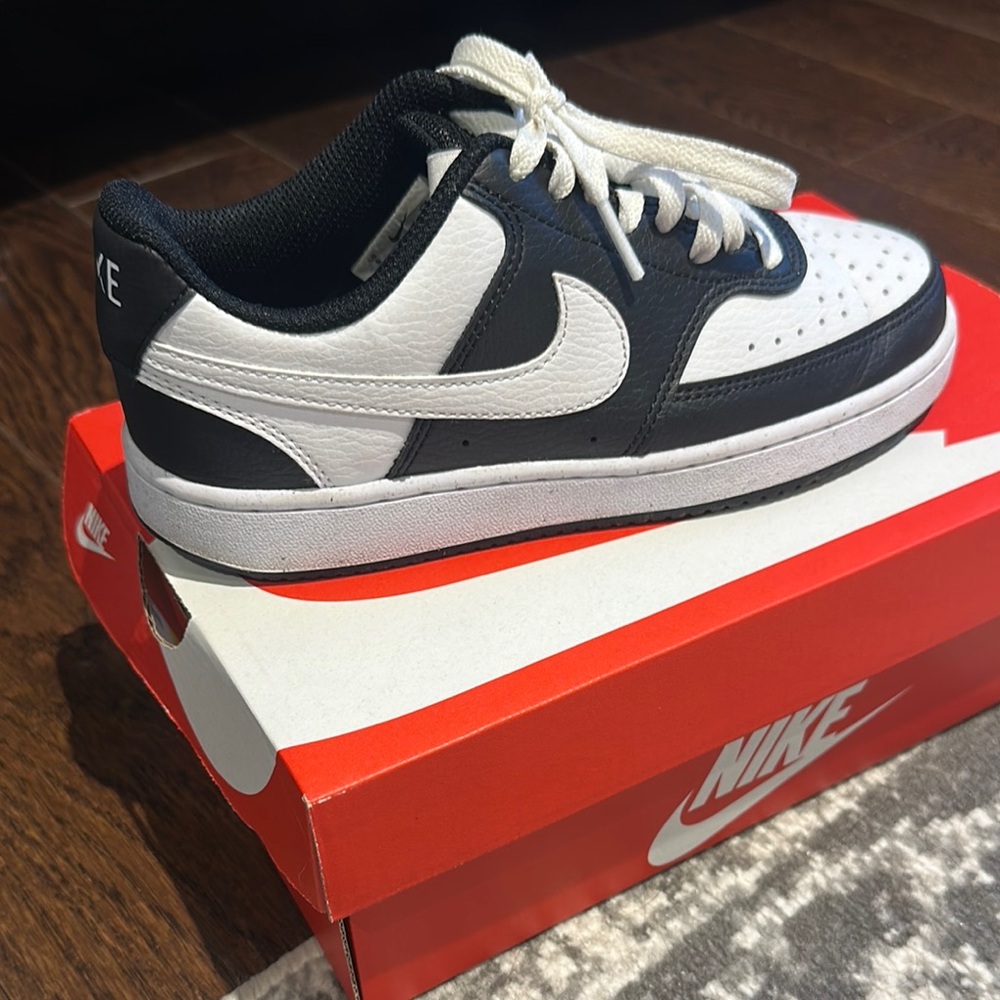 Nike Black and White Sneakers